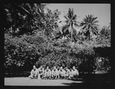 [Lee Embree and other servicemen]