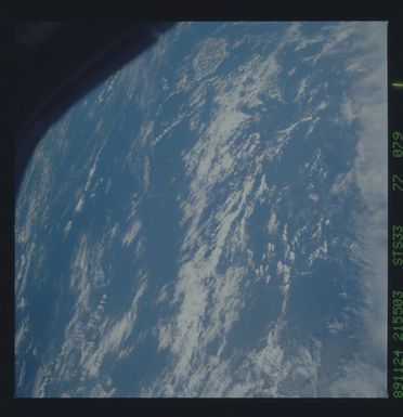 S33-77-079 - STS-033 - STS-33 earth observations