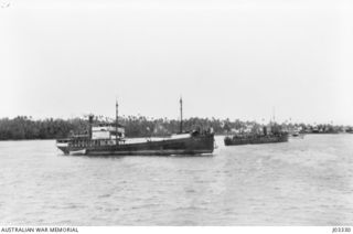 THE CAPTURE OF THE "MEKLONG" BY THE DESTROYERS WHILE ON PATROL. MIOKO HARBOUR, DUKE OF YORK ISLANDS. (DONATED BY LT.-COM. G.A. HILL, RNR.)