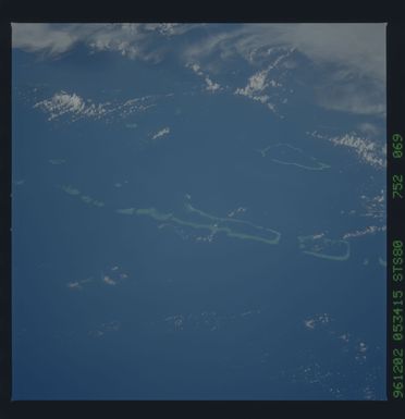 STS080-752-069 - STS-080 - Earth observations taken from Space Shuttle Columbia during STS-80 mission