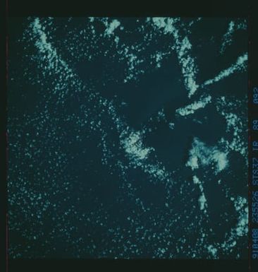 S37-89-092 - STS-037 - Infrared Earth observations taken from OV-104 during STS-37 mission