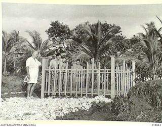 1943-01-08. THE GRAVE OF FOUR AUSTRALIAN AIRMEN "SOMEWHERE IN NEW GUINEA". ON THE GRAVE IS A PIECE OF MATERIAL FROM THEIR PLANE ON WHICH IS WRITTEN "HERE LIE THE BODIES OF W. H. R. CAMPBELL, F. ..
