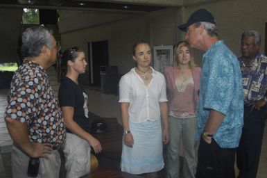 [Assignment: 48-DPA-SOI_K_Palau_6-7-9-07] Pacific Islands Tour: Visit of Secretary Dirk Kempthorne [and aides] to Palau Islands, Republic of Palau [48-DPA-SOI_K_Palau_6-7-9-07__DI13239.JPG]