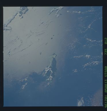 STS080-735-012 - STS-080 - Earth observations taken from Space Shuttle Columbia during STS-80 mission