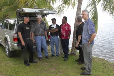 [Assignment: 48-DPA-SOI_K_Palau_6-7-9-07] Pacific Islands Tour: Visit of Secretary Dirk Kempthorne [and aides] to Palau Islands, Republic of Palau [48-DPA-SOI_K_Palau_6-7-9-07__DI13371.JPG]