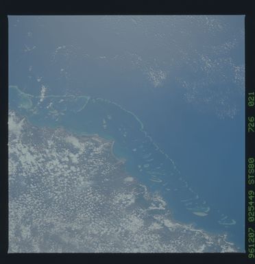 STS080-726-021 - STS-080 - Earth observations taken from Space Shuttle Columbia during STS-80 mission