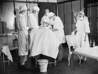 KOITAKI, NEW GUINEA. 1943-06-30. INSIDE OPERATING THEATRE OF THE 2/2ND AUSTRALIAN CASUALTY CLEARING STATION