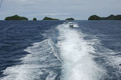 [Assignment: 48-DPA-SOI_K_Palau_6-7-9-07] Pacific Islands Tour: Visit of Secretary Dirk Kempthorne [and aides] to Palau Islands, Republic of Palau [48-DPA-SOI_K_Palau_6-7-9-07__DI12769.JPG]