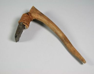 Toki uli (stone adzing tool)