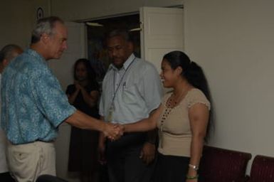 [Assignment: 48-DPA-SOI_K_Majuro_6-11-12-07] Pacific Islands Tour: Visit of Secretary Dirk Kempthorne [and aides] to Majuro Atoll, of the Republic of Marshall Islands [48-DPA-SOI_K_Majuro_6-11-12-07__DI14820.JPG]