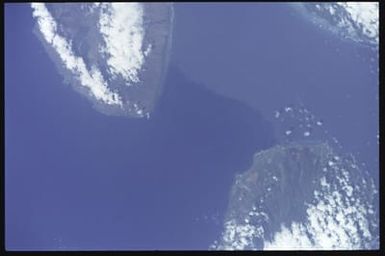 S43-11-011 - STS-043 - Earth observations taken during the STS-43 mission