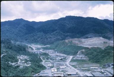 Panguna mine (11) : Bougainville Island, Papua New Guinea, March 1971 / Terence and Margaret Spencer