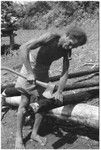 U'udifaka trims fernwood posts for house posts