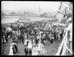 Los Angeles Chamber of Commerce group leaving Hawaiian islands, 1907