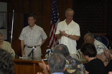 [Assignment: 48-DPA-SOI_K_Guam_6-6-7-07] Pacific Islands Tour: Visit of Secretary Dirk Kempthorne [and aides] to Guam, U.S. Territory [48-DPA-SOI_K_Guam_6-6-7-07__DI11120.JPG]