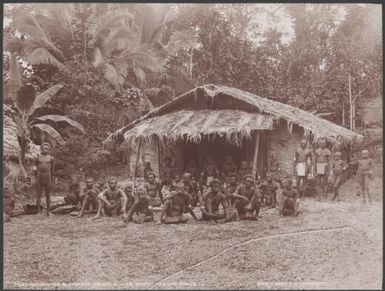Villagers at the mission house in Te Motu, Santa Cruz Islands, 1906 / J.W. Beattie