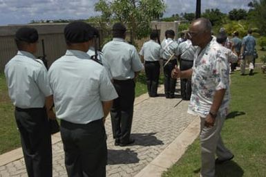[Assignment: 48-DPA-SOI_K_Guam_6-6-7-07] Pacific Islands Tour: Visit of Secretary Dirk Kempthorne [and aides] to Guam, U.S. Territory [48-DPA-SOI_K_Guam_6-6-7-07__DI11467.JPG]