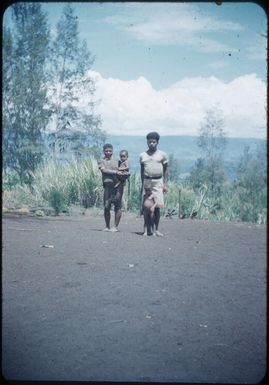An Aidpost Orderly with children : Wahgi Valley, Papua New Guinea, 1954 and 1955 / Terence and Margaret Spencer
