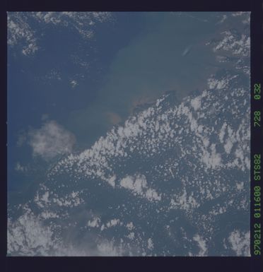 STS082-728-032 - STS-082 - Earth observations taken from shuttle orbiter Discovery during STS-82 mission