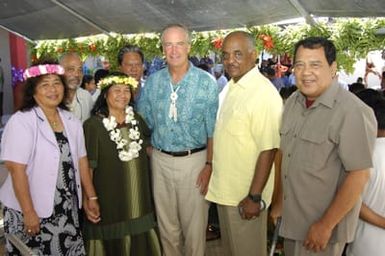 [Assignment: 48-DPA-SOI_K_Majuro_6-11-12-07] Pacific Islands Tour: Visit of Secretary Dirk Kempthorne [and aides] to Majuro Atoll, of the Republic of Marshall Islands [48-DPA-SOI_K_Majuro_6-11-12-07__DI14649.JPG]