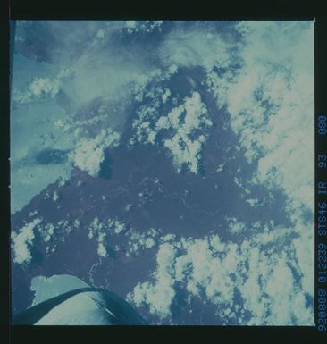 S46-93-080 - STS-046 - Earth observations from the shuttle orbiter Atlantis during STS-46