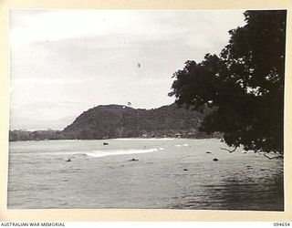 TOL AREA, NEW BRITAIN. 1945-08-02. A VIEW OF GOLDEN BEACH WITH LONE TREE HILL IN THE BACKGROUND