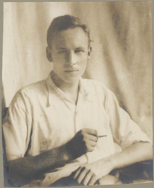 Portrait of the English anthropologist Gregory Bateson, New Guinea, 1929 / Sarah Chinnery