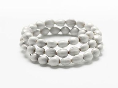 Bracelet (poepoe/Job's tears)