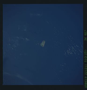 51G-36-027 - STS-51G - STS-51G earth observations