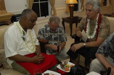 [Assignment: 48-DPA-SOI_K_Amer_Sam] Pacific Islands Tour: Visit of Secretary Dirk Kemmpthorne [and aides] to American Samoa, U.S. Territory [48-DPA-SOI_K_Amer_Sam__DI15512.JPG]