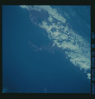 STS050-90-067 - STS-050 - STS-50 earth observations