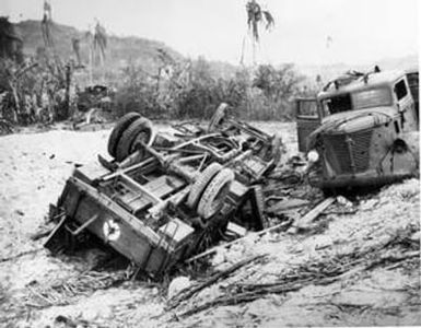 [Wrecked Japanese Trucks]