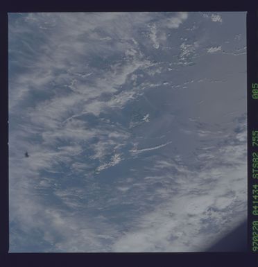 STS082-755-005 - STS-082 - Earth observations taken from shuttle orbiter Discovery during STS-82 mission