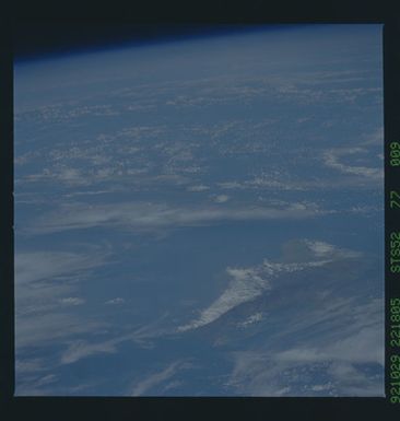 STS052-77-009 - STS-052 - Earth observations from Columbia, Orbiter Vehicle (OV) 102, during STS-52