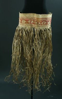 Pāreu rau'ara (dance skirt)