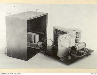 LAE, NEW GUINEA. 1944-09-04. SECTIONISED FIELD STRENGTH MEASURING EQUIPMENT USED BY A SPECIAL FORCE OF C.S.I.R. (COUNCIL FOR SCIENTIFIC AND INDUSTRIAL RESEARCH) FROM NEW ZEALAND TO DETERMINE THE ..