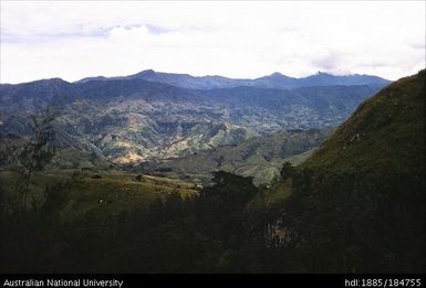 Chimbu - Mt Hagen, 10 miles after Kundiawa