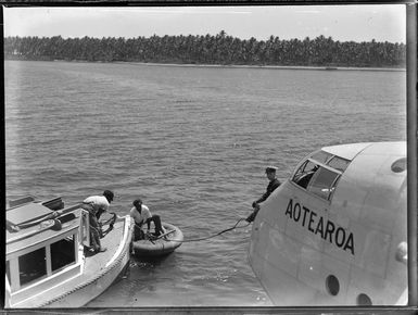 Rope from seaplane Aotearoa in Suva for a survey flight attached to a motor boat