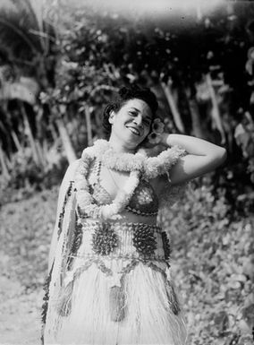 [Portrait of a Tahitian woman]