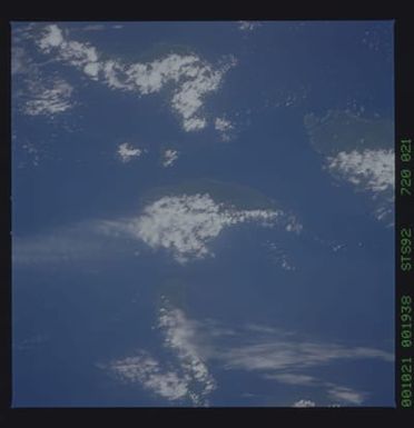 STS092-720-021 - STS-092 - STS-92 Earth observations