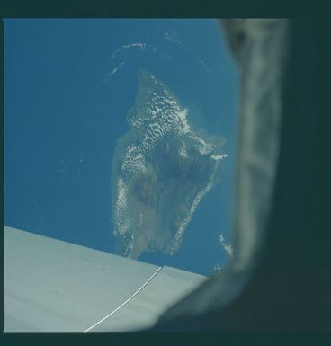 S09-32-1120 - STS-009 - Earth observations taken by the STS-9 crew