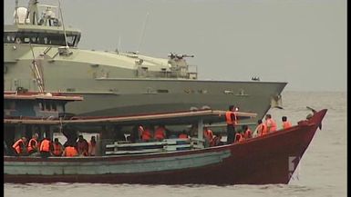 Rescues of asylum seeker boats continue