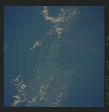 61B-43-098 - STS-61B - STS-61B earth observations