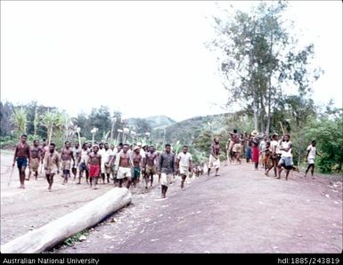 Main road at Kendu