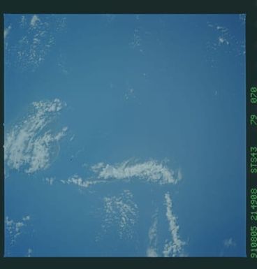 S43-79-070 - STS-043 - STS-43 earth observations