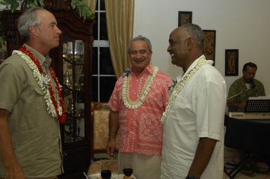 [Assignment: 48-DPA-SOI_K_Amer_Sam] Pacific Islands Tour: Visit of Secretary Dirk Kemmpthorne [and aides] to American Samoa, U.S. Territory [48-DPA-SOI_K_Amer_Sam__DI15538.JPG]