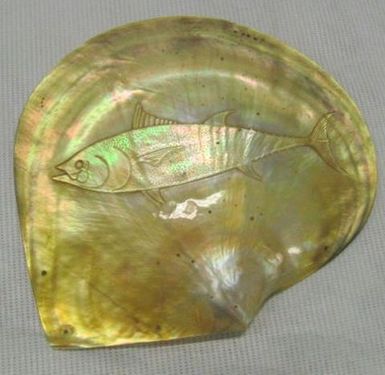 Incised pearl shell