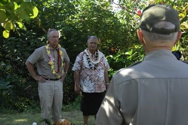 [Assignment: 48-DPA-SOI_K_Amer_Sam] Pacific Islands Tour: Visit of Secretary Dirk Kemmpthorne [and aides] to American Samoa, U.S. Territory [48-DPA-SOI_K_Amer_Sam__DI15287.JPG]