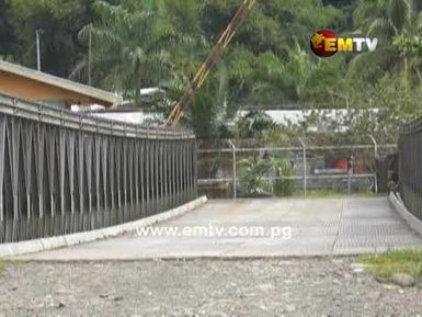 Mass prison break at Buimo