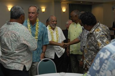 [Assignment: 48-DPA-SOI_K_Majuro_6-11-12-07] Pacific Islands Tour: Visit of Secretary Dirk Kempthorne [and aides] to Majuro Atoll, of the Republic of Marshall Islands [48-DPA-SOI_K_Majuro_6-11-12-07__DI14511.JPG]